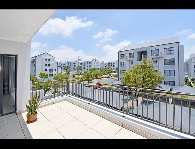 2 BEDROOM APARTMENT FOR SALE IN GREENSTONE HILL